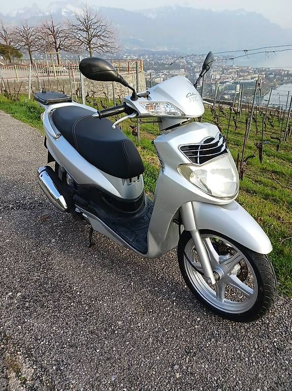 Sym Scooter: Scooter Sym hd 125 Expertisé mars 2026 – Usato da Le Mont-Pèlerin venduto da Tonxr