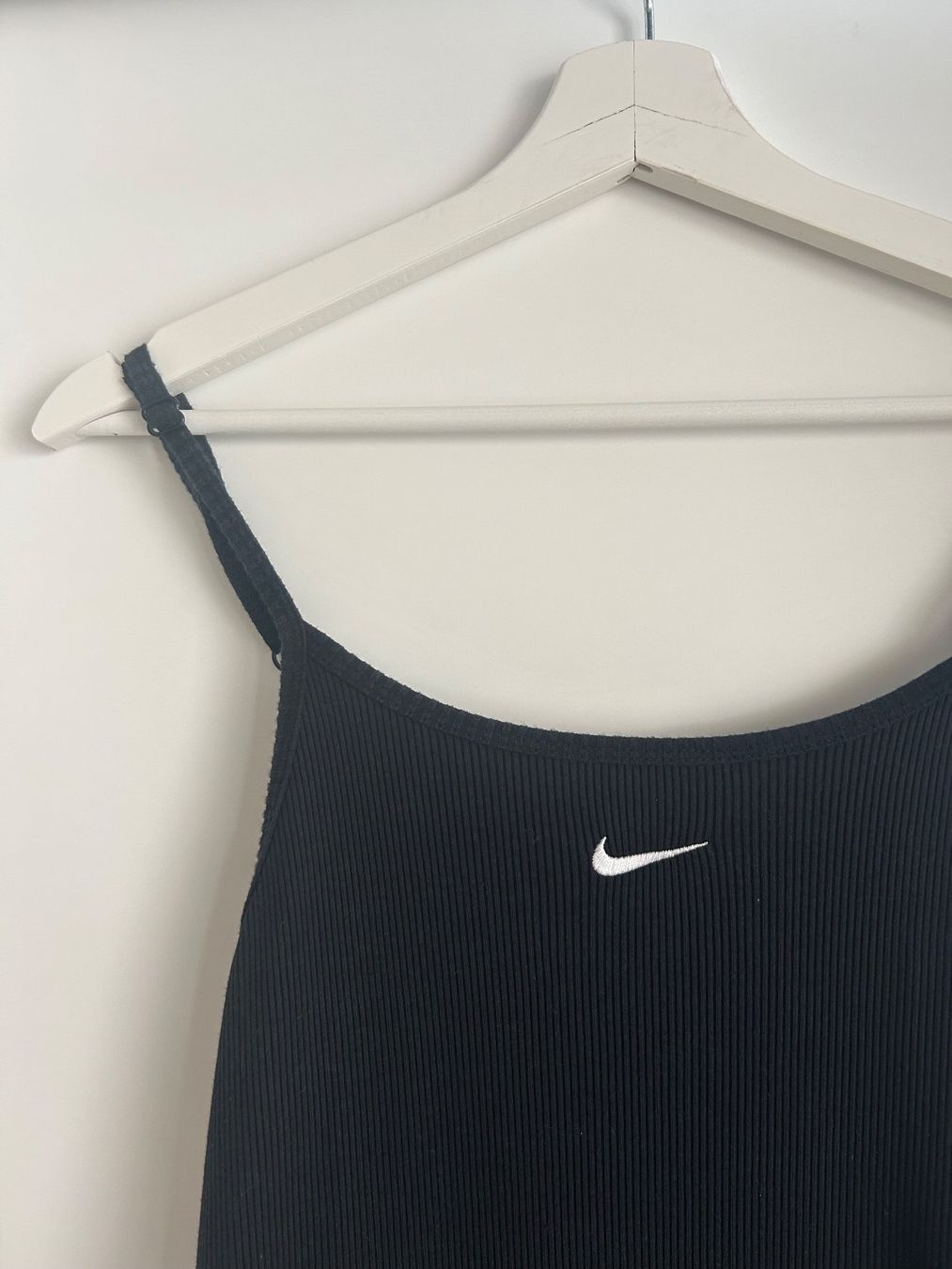 Nike Kleider: Nike Kleid schwarz Grösse S – Gebraucht aus Liestal von Blueberrymuffin._ 1
