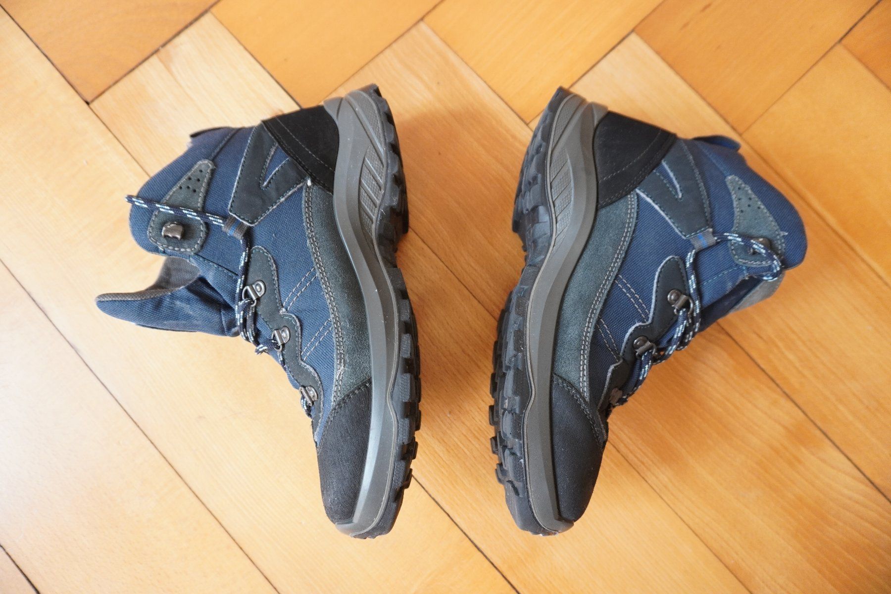 Scarpe da donna: Trekkingschuh Weissenstein Chlus Damen Grösse 40 blau – Usato da Thunstetten venduto da blob87 1