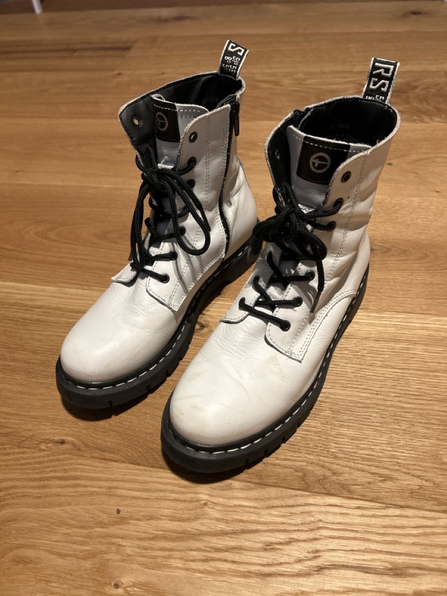 Tamaris Scarpe da uomo: Weisse Boots, Tamaris! – Usato da Gunzgen venduto da vivalavida.p