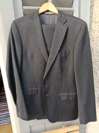 Edler Nadelstreifen-Blazer, dunkelgrau Schurwolle, Paoloni