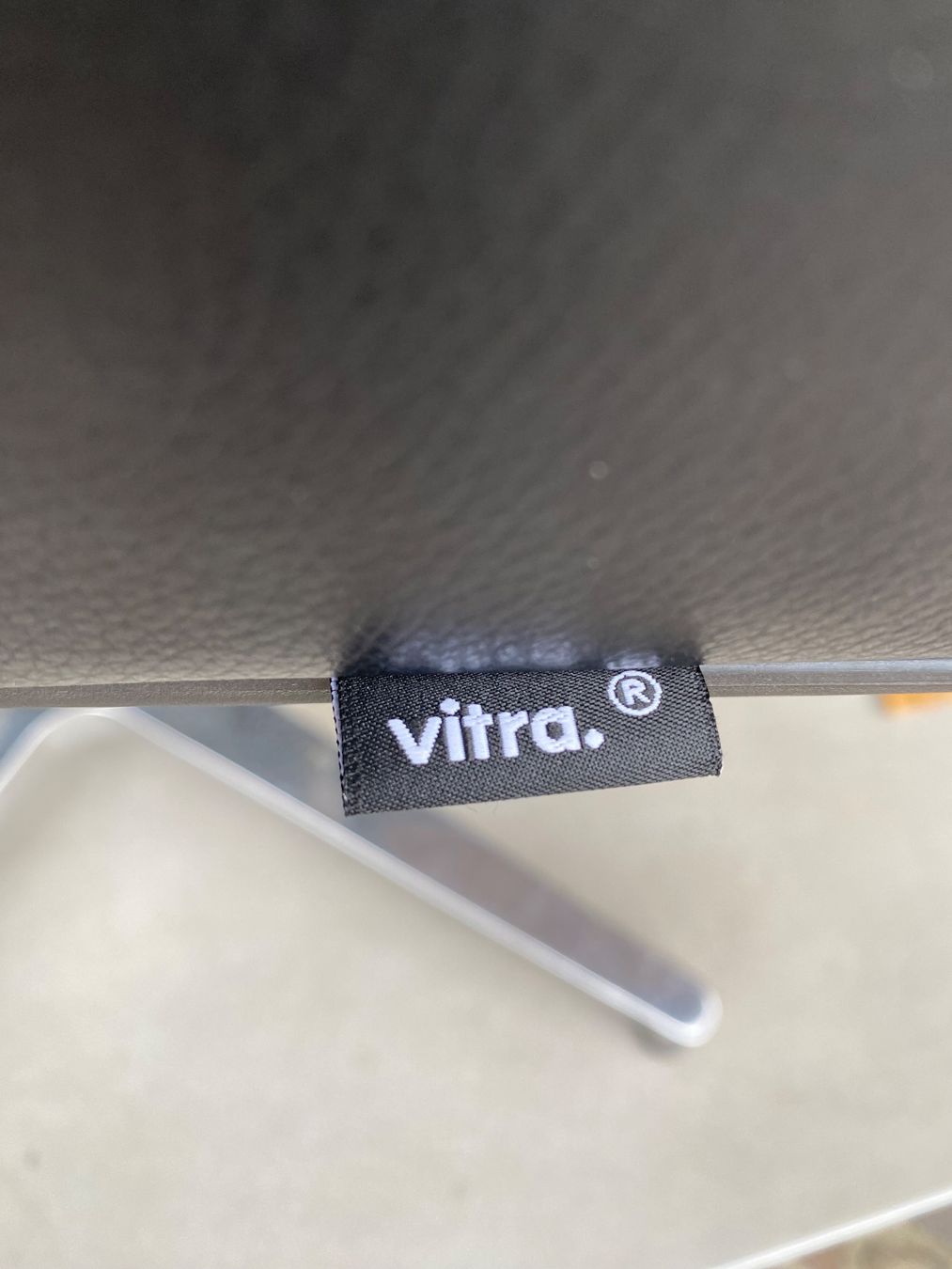 Tischset: VITRA - Tables et Chaises de bureau – Gebraucht aus Plan-les-Ouates von tha_k22r 3