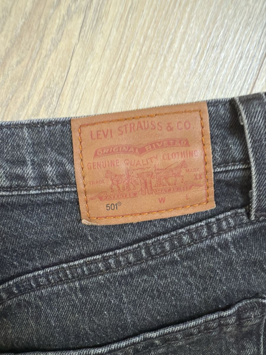 Levi's Jeans: Levis Jeans 501 dunkelgrau W29 L26 – Nuovo (secondo la descrizione) da Sarmenstorf venduto da Nathaliie_21 3