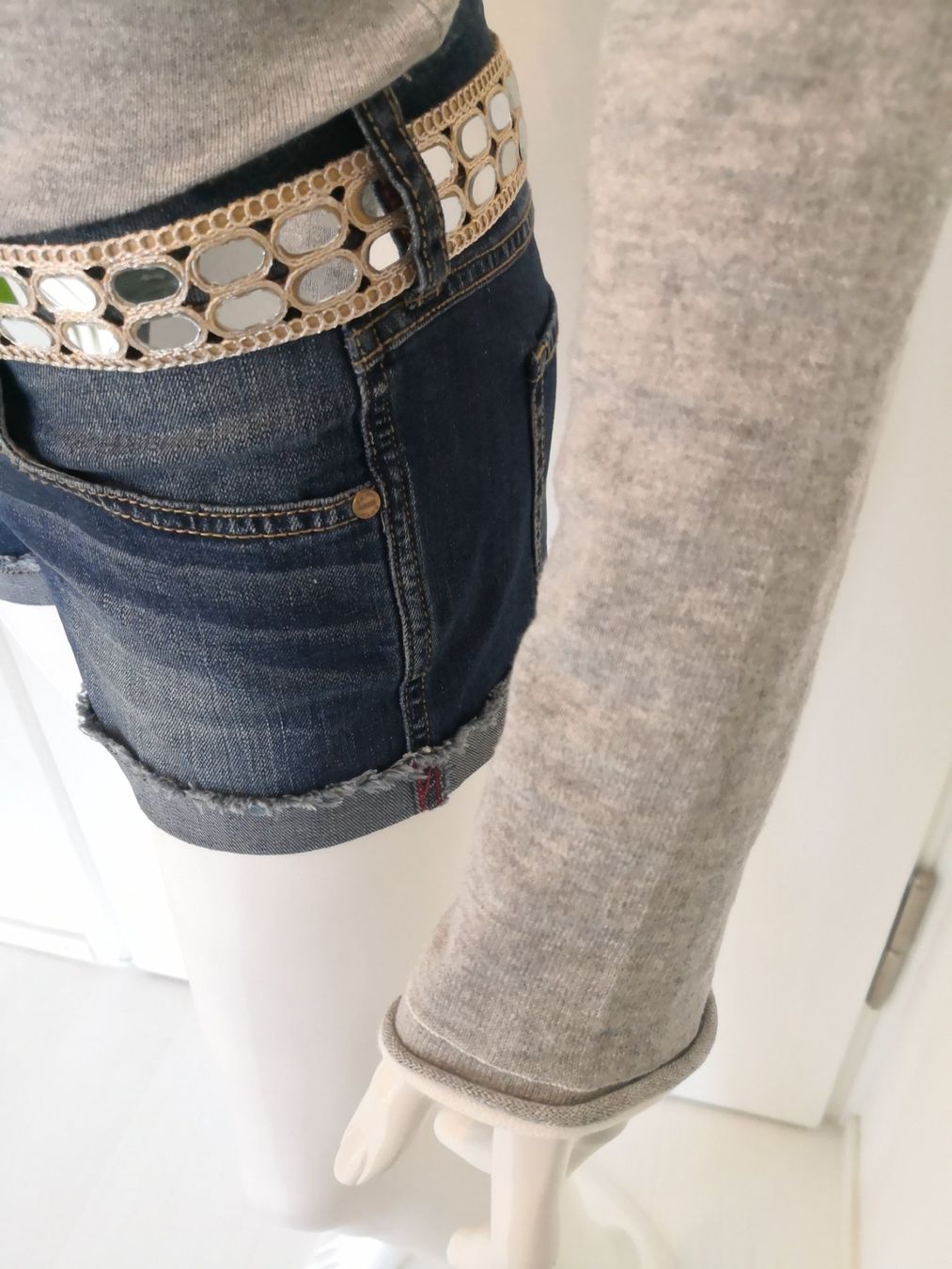 Mango Maglioni & Felpe: 🤩MANGO STRICK-PULLOVER GRAU V-SCHNITT MIT BORD WEISS – Nuovo (secondo la descrizione) da Olten venduto da Naja-Twins-Twins 9