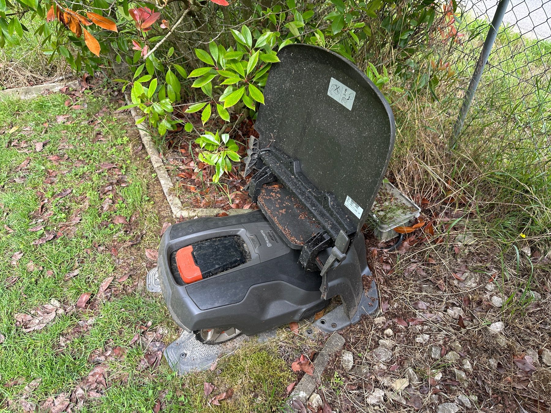 Husqvarna Rasenmäher: Robot Husqvarna automower 315X – Gebraucht aus Mur (Vully) VD von Gcorp1