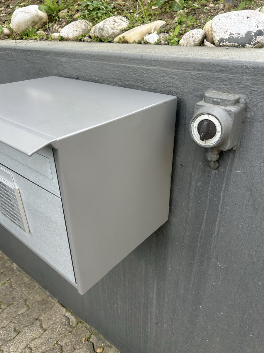 Altro per la casa: Breifkasten grau/silber – Usato da Bottmingen venduto da Jstraehl 5