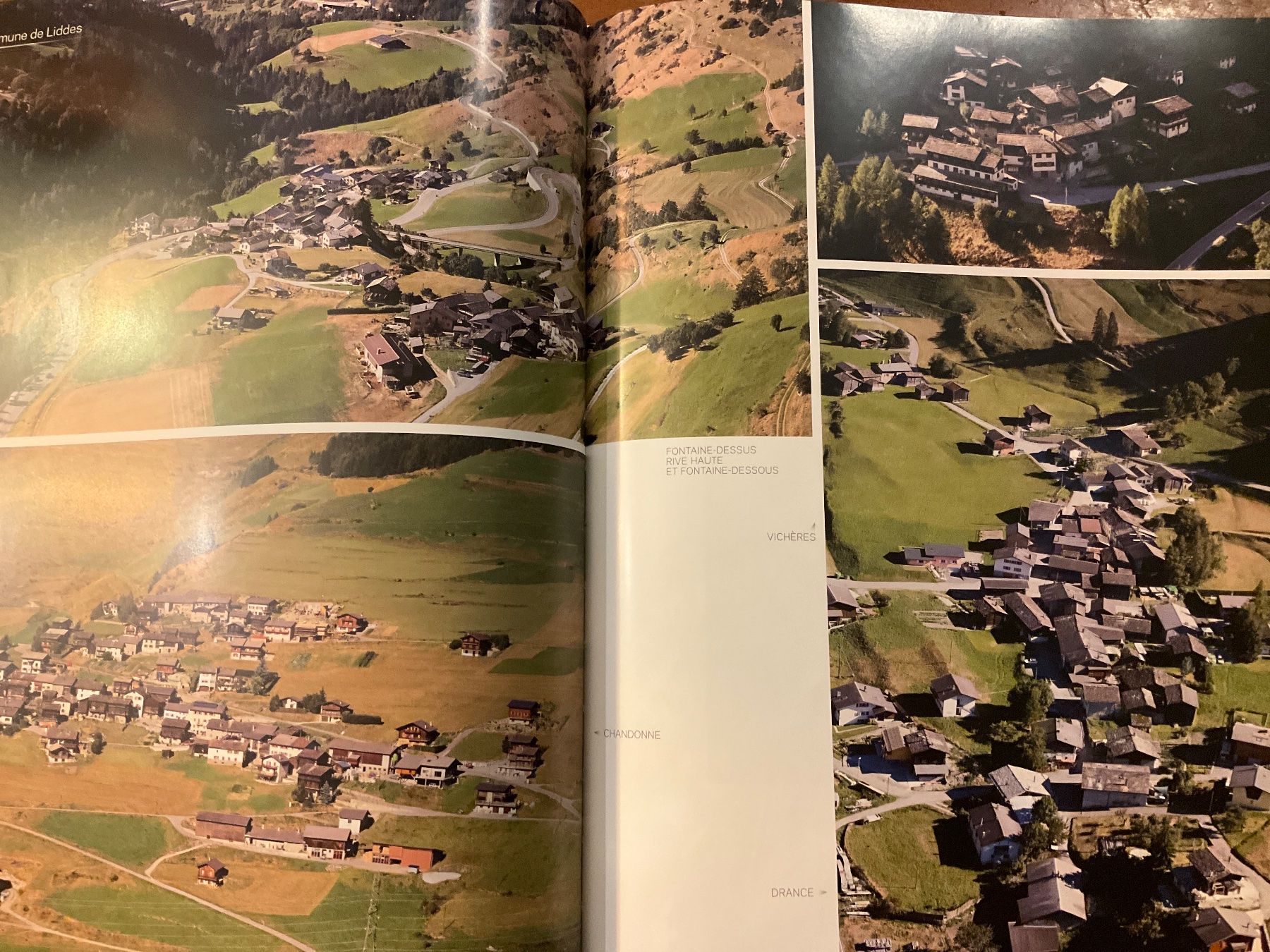 Livres: Communes valaisannes vues d'oiseau! – D'occasion à Avenches par Lactobacille 2