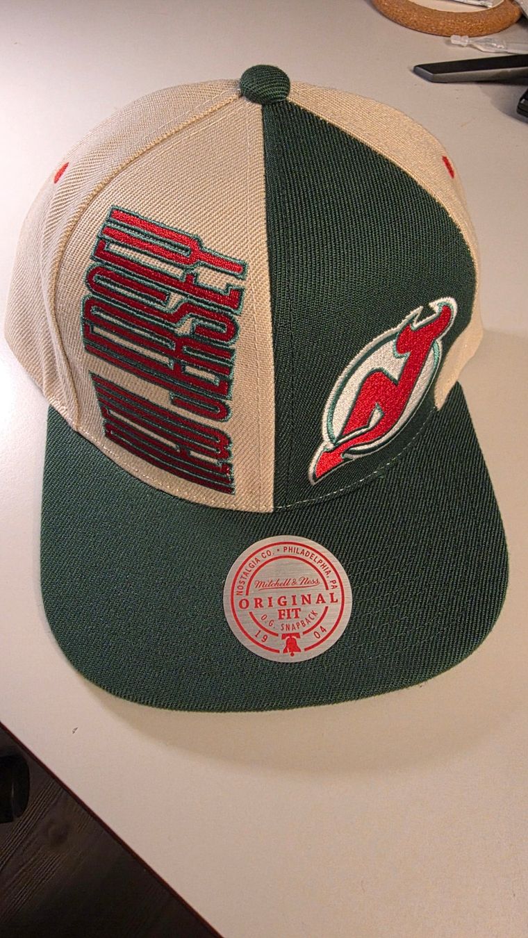 Mitchell & Ness Chapeaux, bonnets & casquettes: Cap Mitchell & Ness Original Fit Snapback NJ Devils – Neuf (Voir description) à Mörigen par Gadgeteer