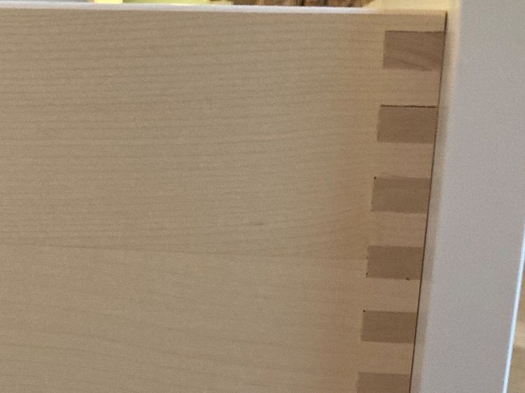 Cassettiere: SCHUBLADENMÖBEL I / LOW SIDEBOARD MIT VIER SCHUBLADEN – Usato da Edlibach venduto da SELECTION-26 3