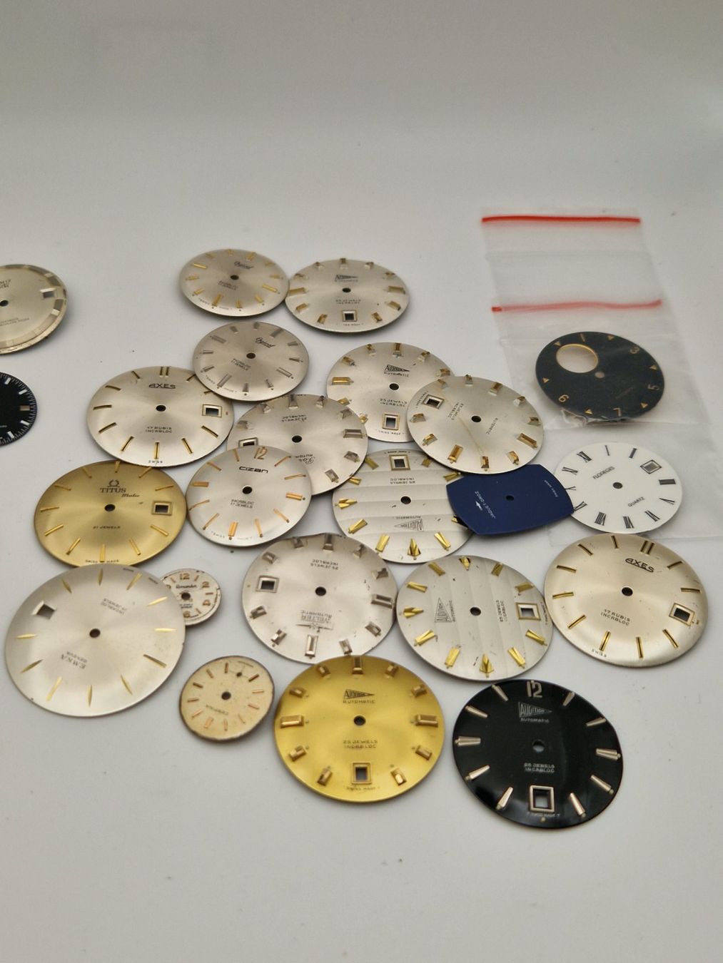 Zenith Uhren: Lot cadrans de montres vintages – Gebraucht aus Sembrancher von nat_k8yk 7