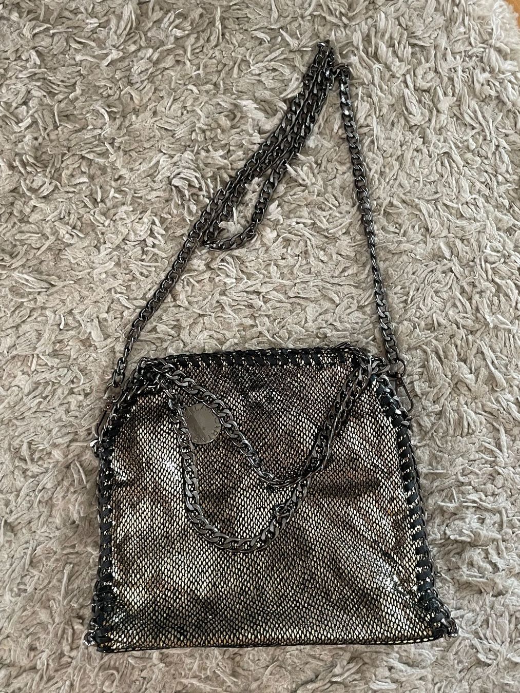 Stella McCartney Borse da donna: Stella McCartney Embossed Grey Falabella Mini Disco Bag – Usato da Genève venduto da lailas_things 2