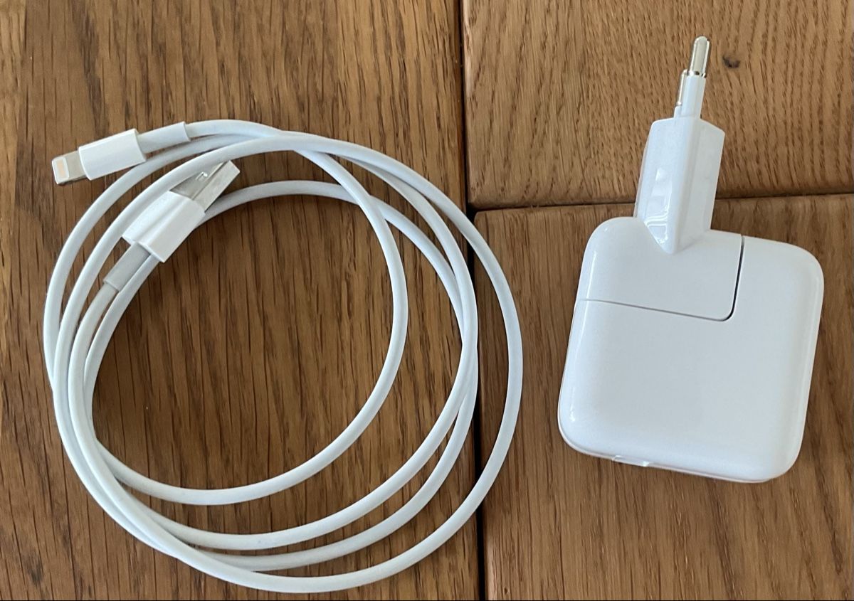 Apple Tablettes PC: iPad 6. Generation Wi-Fi 32 GB – D'occasion à Zürich par Pagalo 3