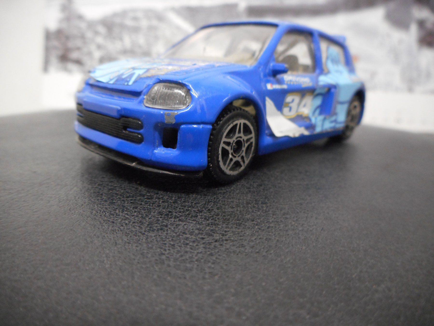 Bburago Modellini d'auto: Burago Renault Clio V6 1 : 43 – Usato da Bretzwil venduto da gbfluck 3