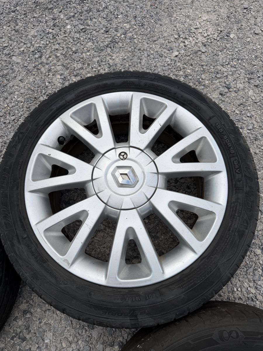 Renault Pneumatici & Ruote complete: Original Renault Clio 16 Zoll – Usato da Mollis venduto da BSL10 2