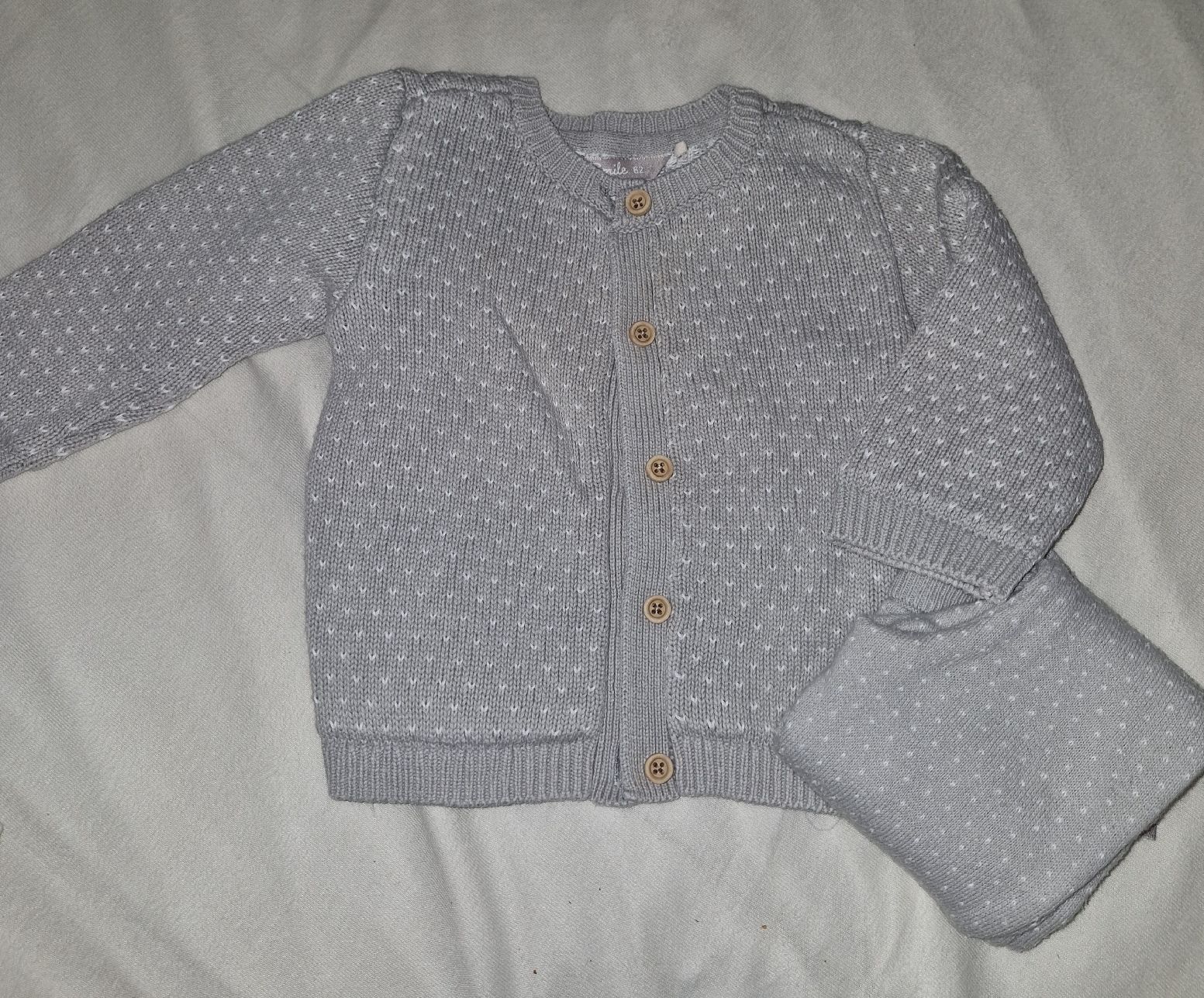 Lotti di vestiti: Süsses Strickset, Jäckchen & Leggings, Gr. 62 – Usato da Aesch BL venduto da Dias2202