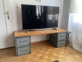 TV-Möbel / Sideboard im Industrial-Style, Top Zustand