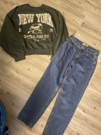 Bershka Set: Jeans Vintage neu & New York Sweatshirt, S