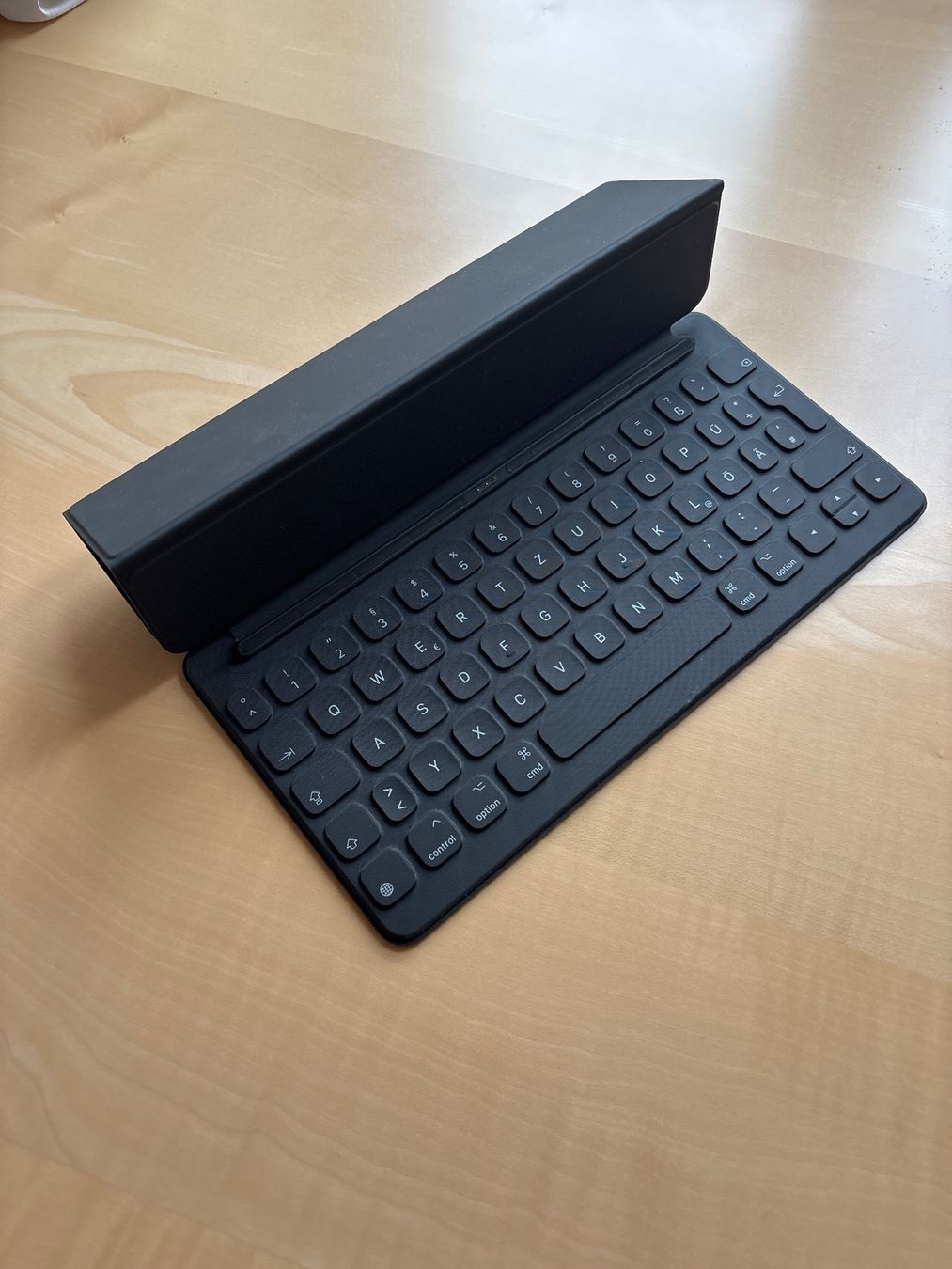 Apple Tastiere: iPad Smart Keyboard – Nuovo (secondo la descrizione) da Luzern venduto da jon_jqn7 1