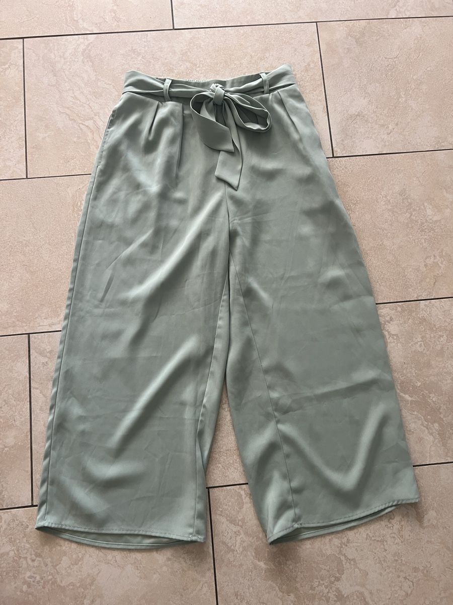 Pantaloni: Mintgrüne Sommerhose, 3/4, Gr. 38 – Usato da Neftenbach venduto da NiRutz 2