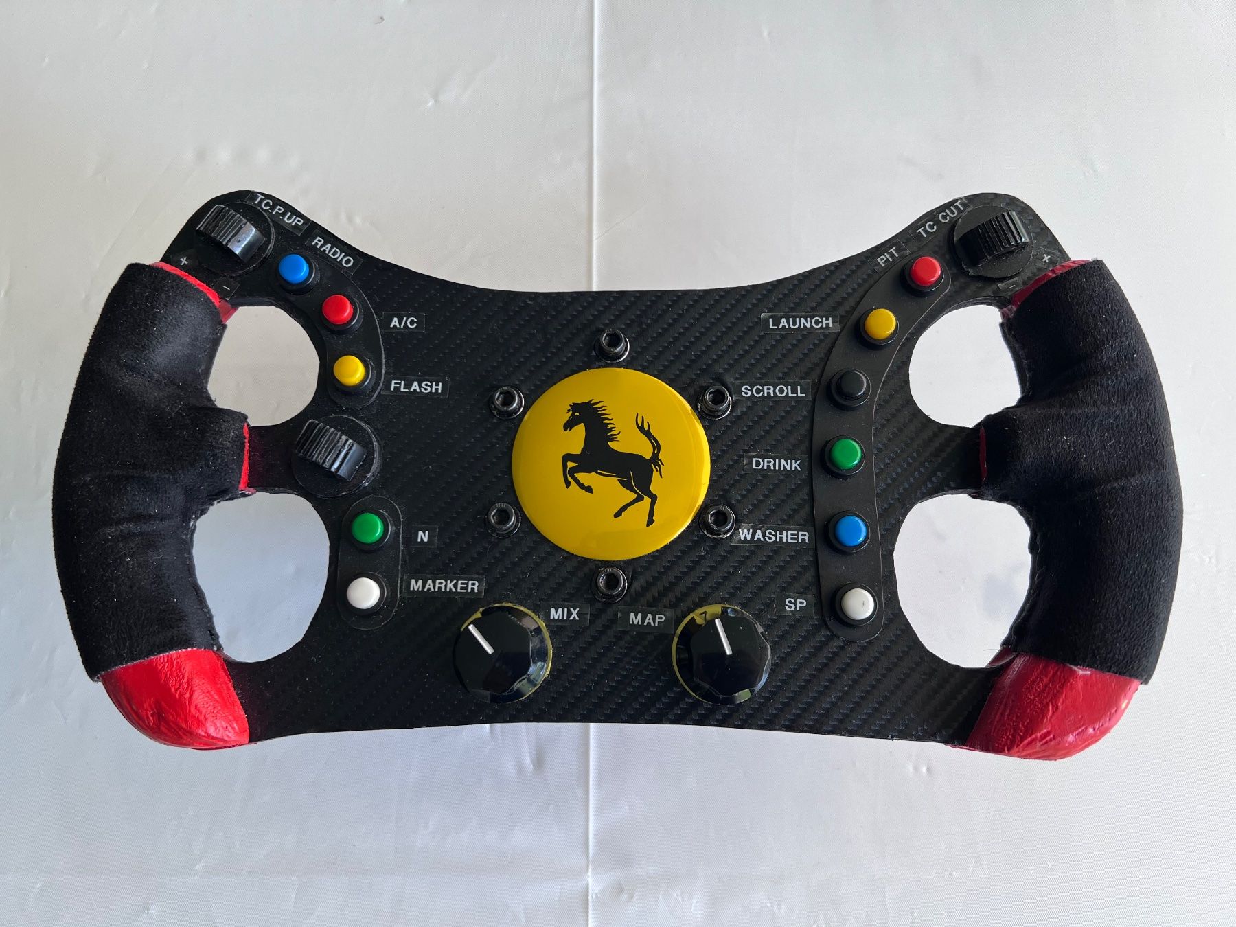 Fanatec Controller: Sim Racing Lenkrad-Sammlung mit Custom Fanatec Podium Hub – Usato da Steckborn venduto da rboelsterli 8