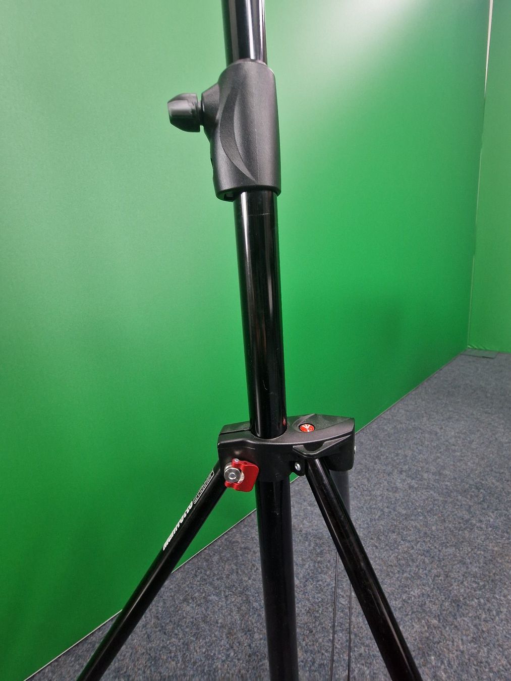 Manfrotto Stative & Köpfe: Manfrotto 1005BAC Lampenstativ – Gebraucht aus Ebertswil von Susanne999 2