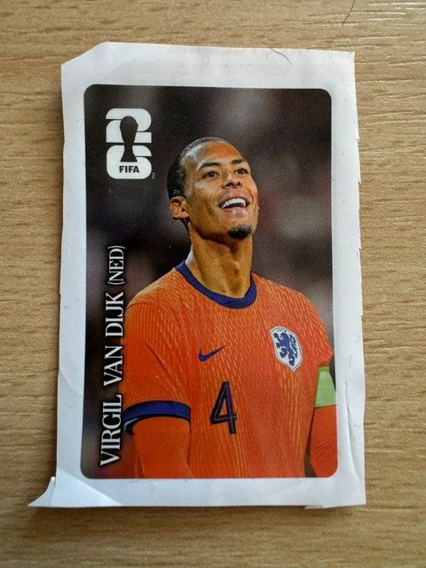 Panini Carte collezionabili: Panini WM 2026 - Virgil Van Dijk - Cola Sticker - CC6 – Usato da Eschenbach SG venduto da Grummelzwerg