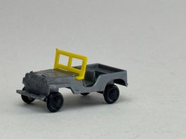 GB5- JEEP  grau Ü Ei Modell?