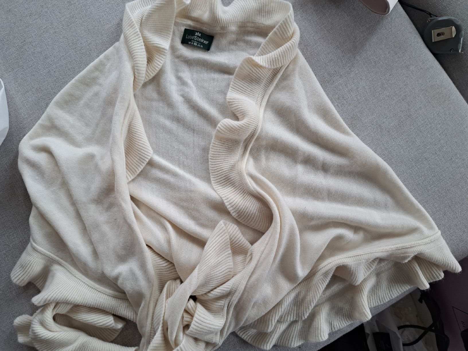 Jacken: Luise Steiner Wickelpullover Bolero onesize Acryl/beige – Neu (gemäss Beschreibung) aus Triesenberg von Anastasia26