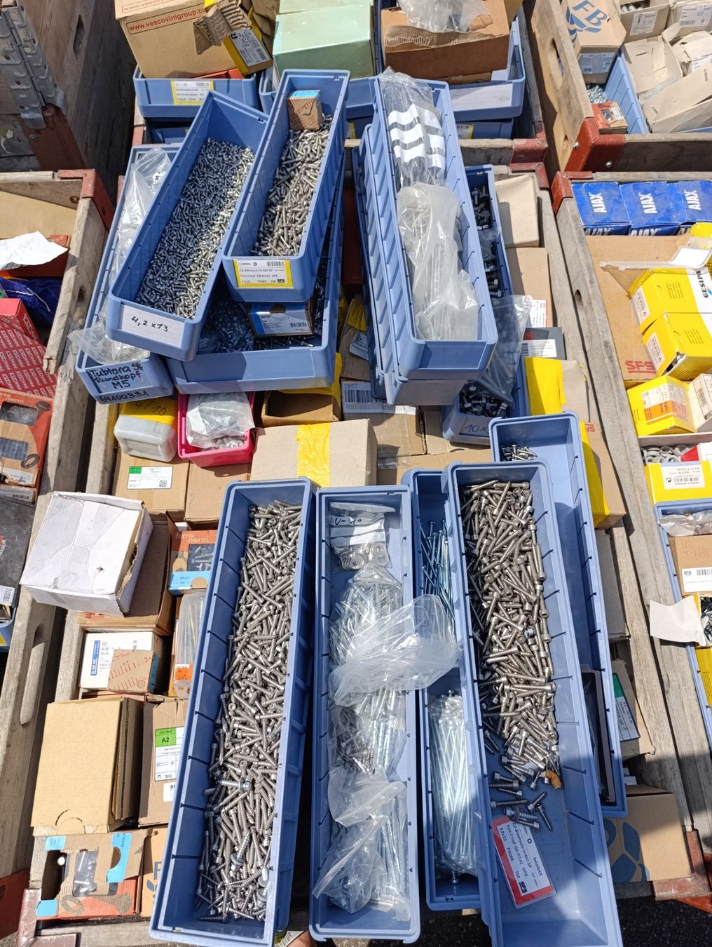 Hilti Tutti gli attrezzi: Schrauben Restposten – Usato da Wangen bei Olten venduto da vch_m5z7 9