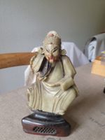China Specksteinfigur auf Sockel