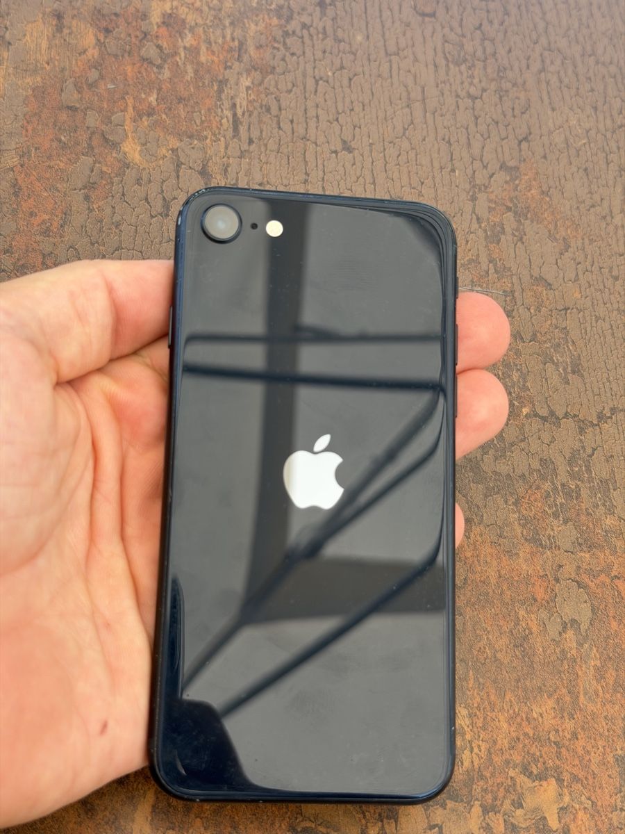 Apple Handys / Smartphones: iPhone SE 2022 64 GB – Gebraucht aus Giubiasco von HaveFunTI 1