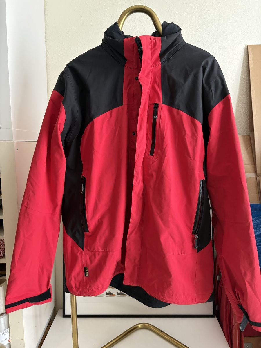 Salewa Giacche: Veste Salewa Gore-Tex, Size XL – Usato da Neuchâtel venduto da sharposneaks