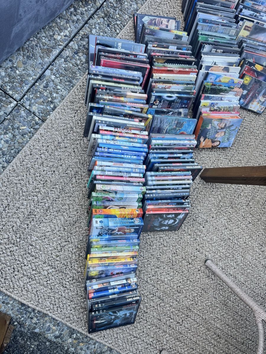 Tutti i DVDs: Grosse DVD Sammlung, Action, Sci-Fi, Komödie. Sommer-Schnäpp – Usato da muolen venduto da Panhead50 1