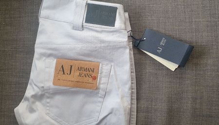 Neue originale Armani Damen Hose Gr 25  (NP CHF 300.–)