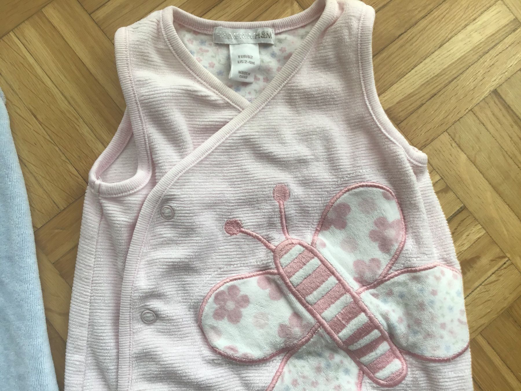 H&M Pigiama & Simili: 2 Strampler Grösse 62/68 rosa/hellblau – Usato da Emmenbrücke venduto da Hathor123 3