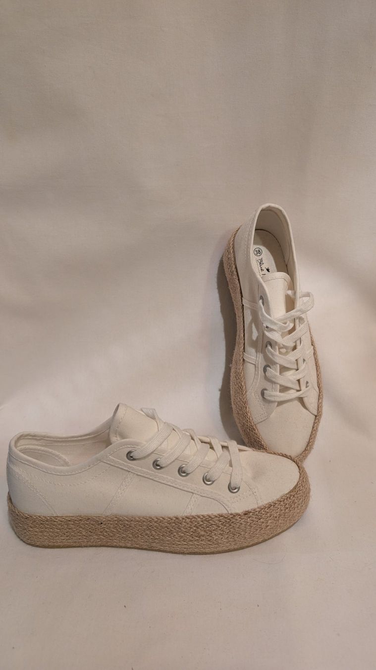 Scarpe da uomo: Sneaker Schuhe SuperCracks Dora Weiß Bastsohle – Nuovo (secondo la descrizione) da Sarmenstorf venduto da T.Sunl8