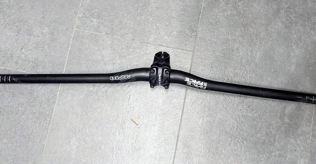 Pezzi di ricambio: Race Face Lenker inklusive Vorbau – Usato da Stans venduto da Blackspeedy 3