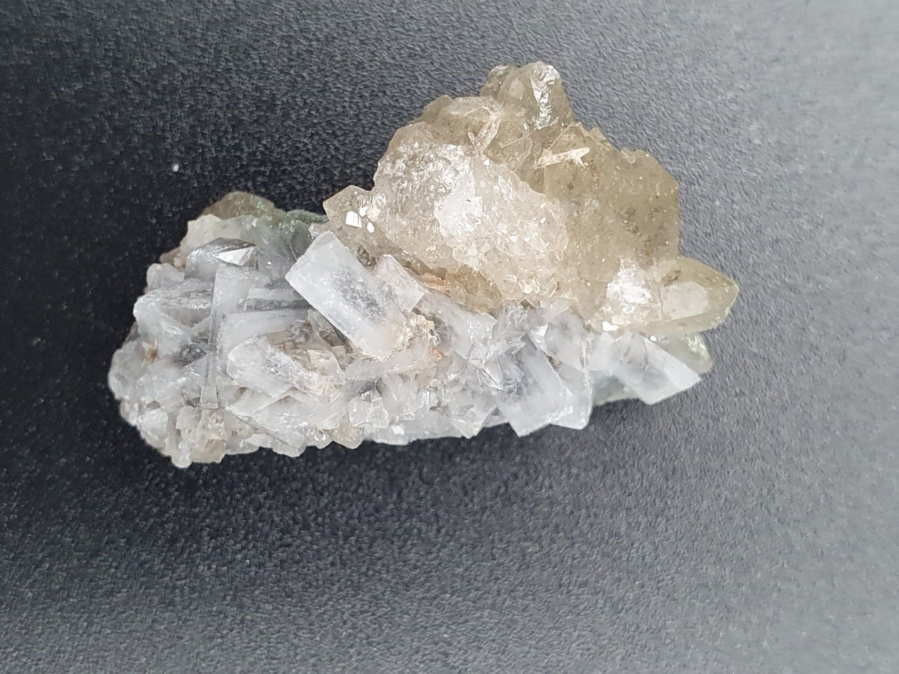 Mineralien & Heilsteine: Adular mit Phantomquarz – Neu (gemäss Beschreibung) aus Holderbank SO von swiss-minerals 4