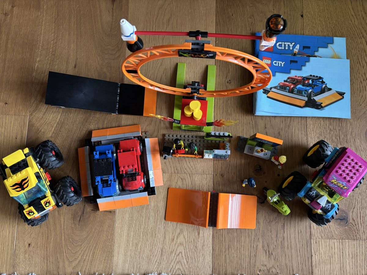 Lego Kit di costruzioni: Lego City Stunts 60295 – Usato da Les Agettes venduto da stephe74