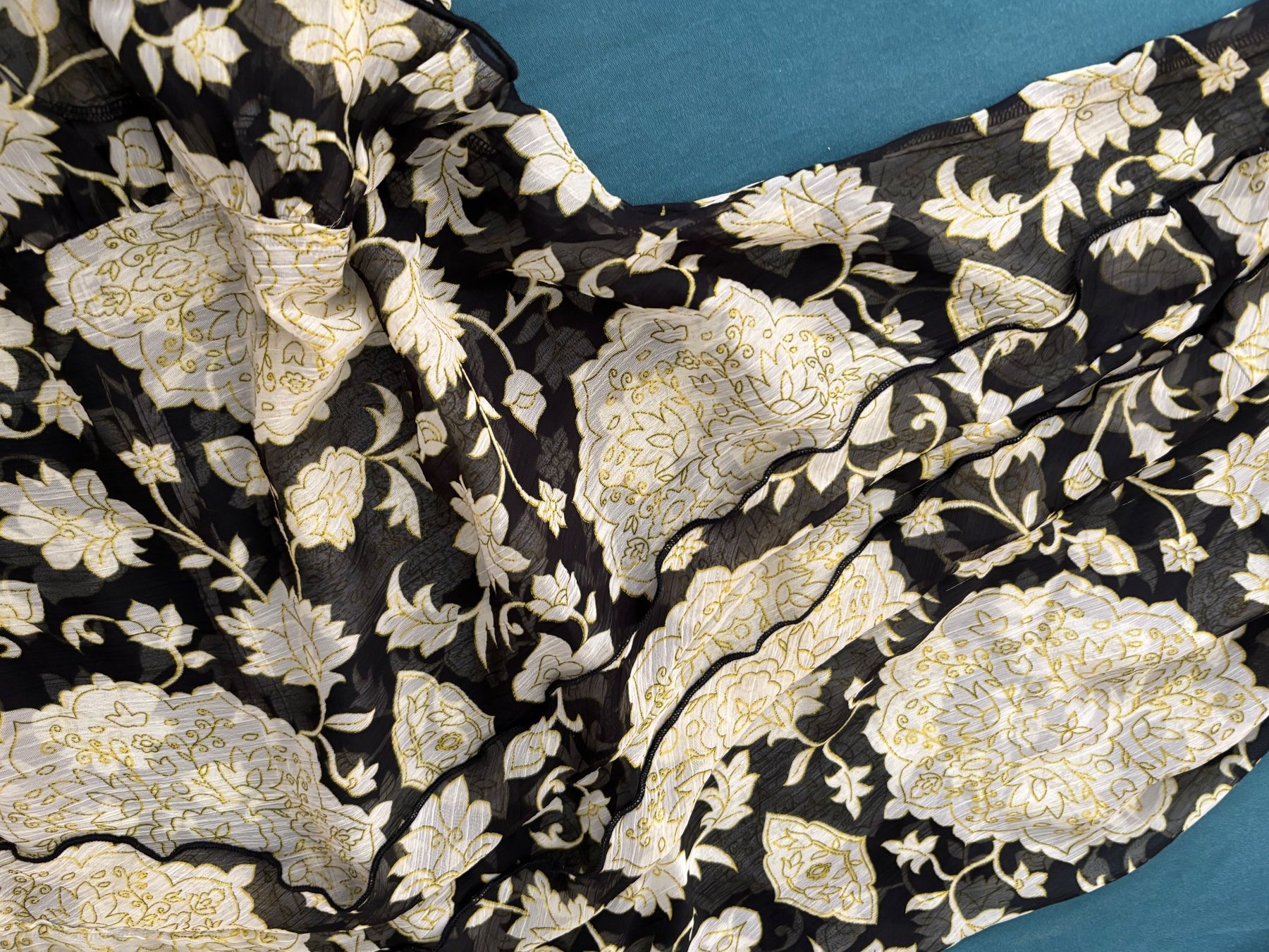 H&M Camicette: Damen Bluse florales Muster – Usato da Bülach venduto da bjoernbenny 2