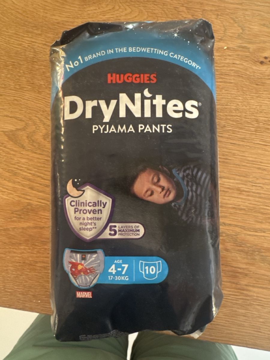 Huggies Windeleimer & Windeln: Huggies Drynites age 4-7 – Neu und originalverpackt aus Zürich von mel_9t5v