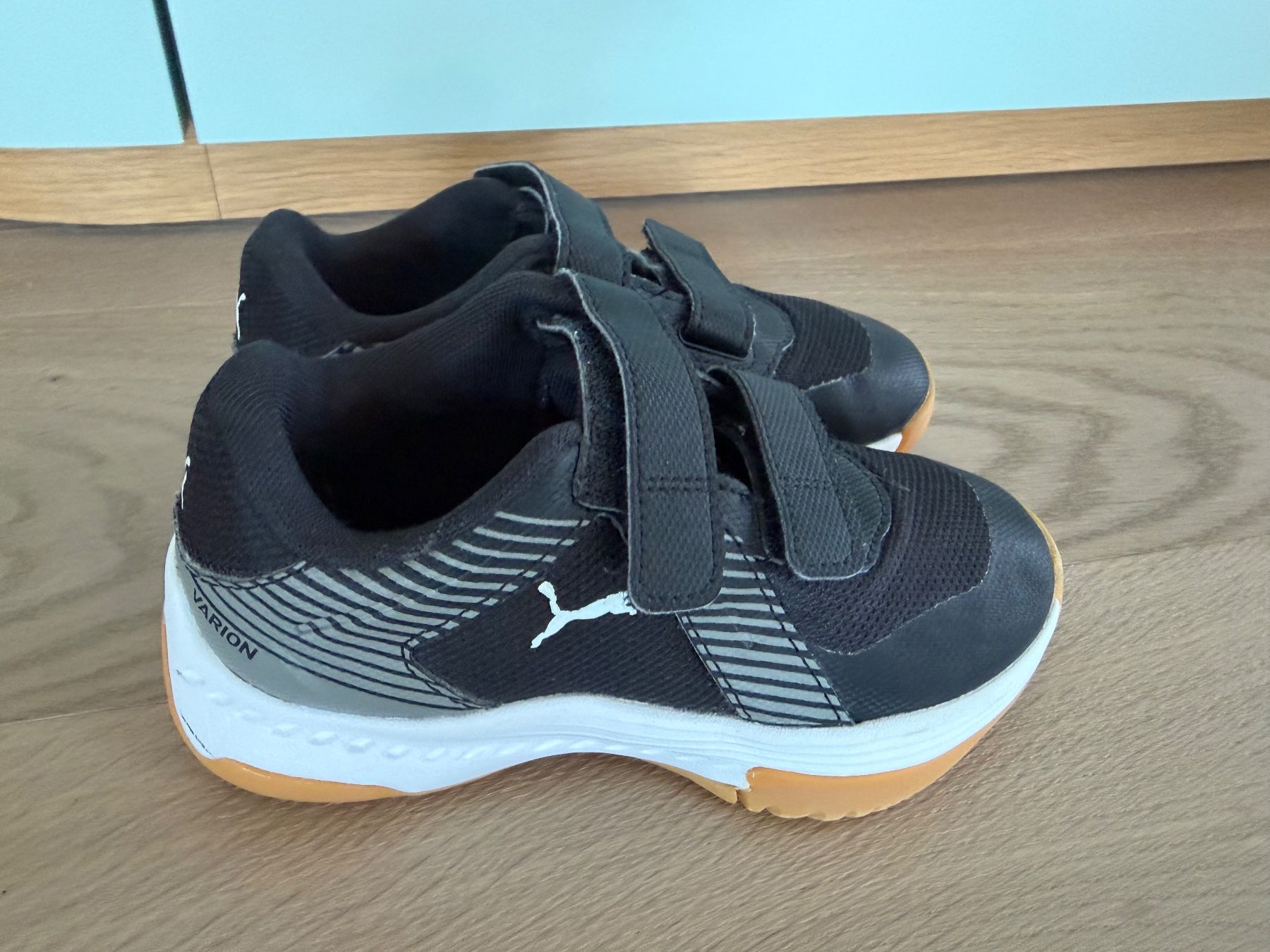 Puma Scarpe da uomo: Puma Kinder Turnschuhe Grösse 30 gebraucht – Usato da Birmensdorf ZH venduto da cor_y96p