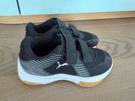 Puma Kinder Turnschuhe Grösse 30 gebraucht