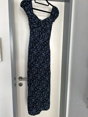 Süsses Sommerkleid von Bershka, Grösse XS, geblümt