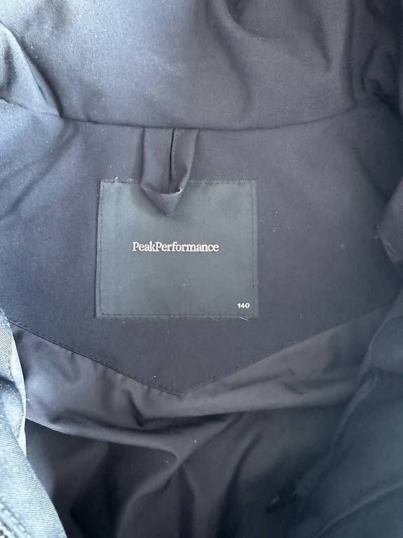 Peak Performance Jacken: PeakPerformance Daunen Jacke, Grösse 140 – Gebraucht aus zürich von mauromauro 7