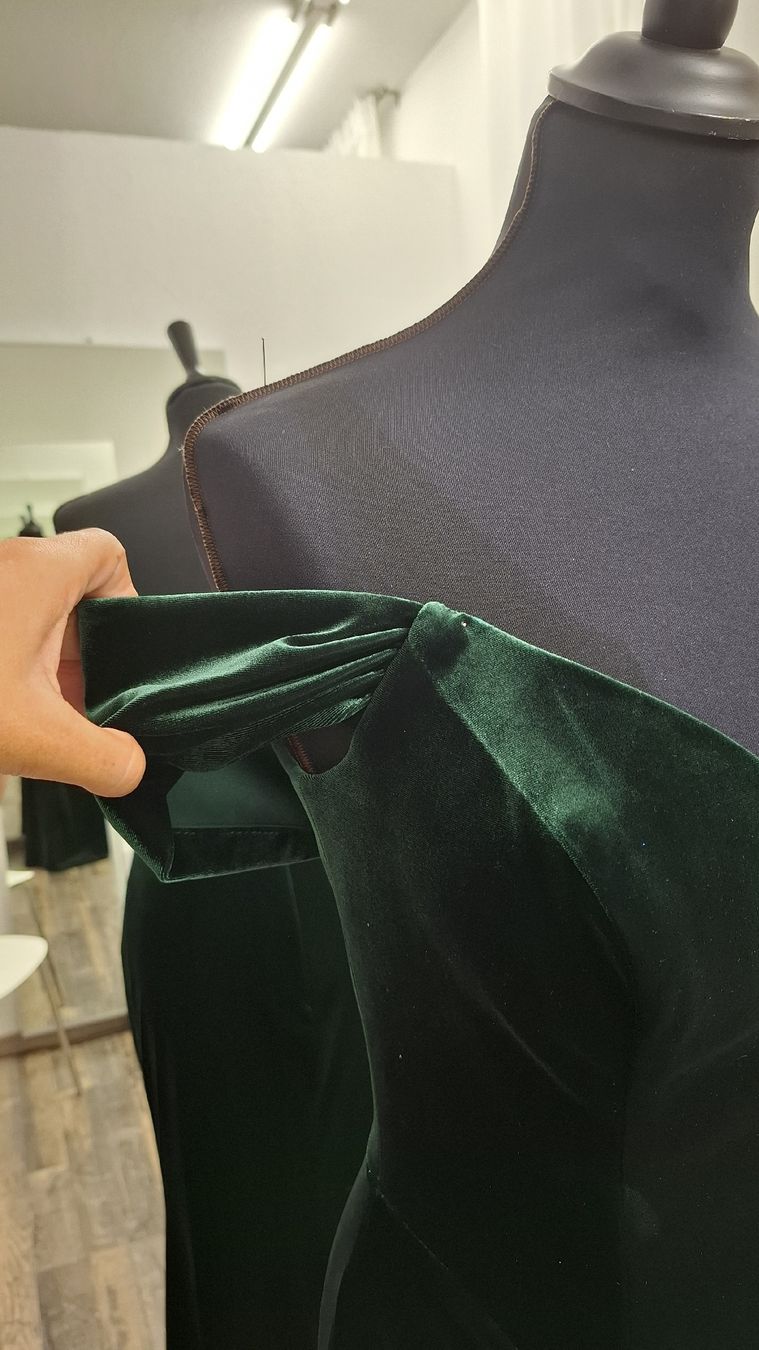 Robes: Green Kleid  – Neuf (Voir description) à Uster par VMT. 5