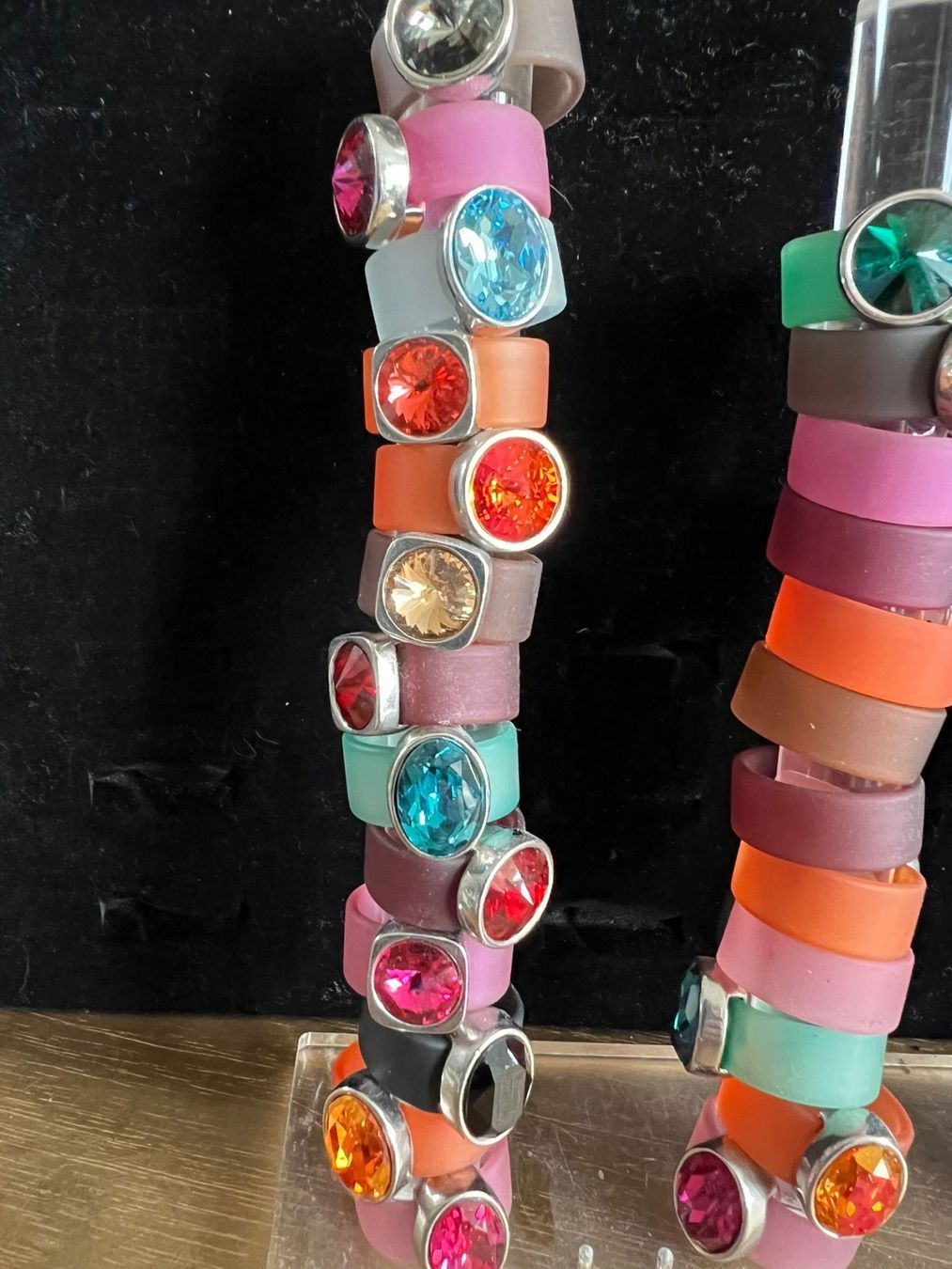 Anelli: Gummiring mit Krystal – Nuovo (secondo la descrizione) da Teufen Ar venduto da Exclusive.stuff.CH