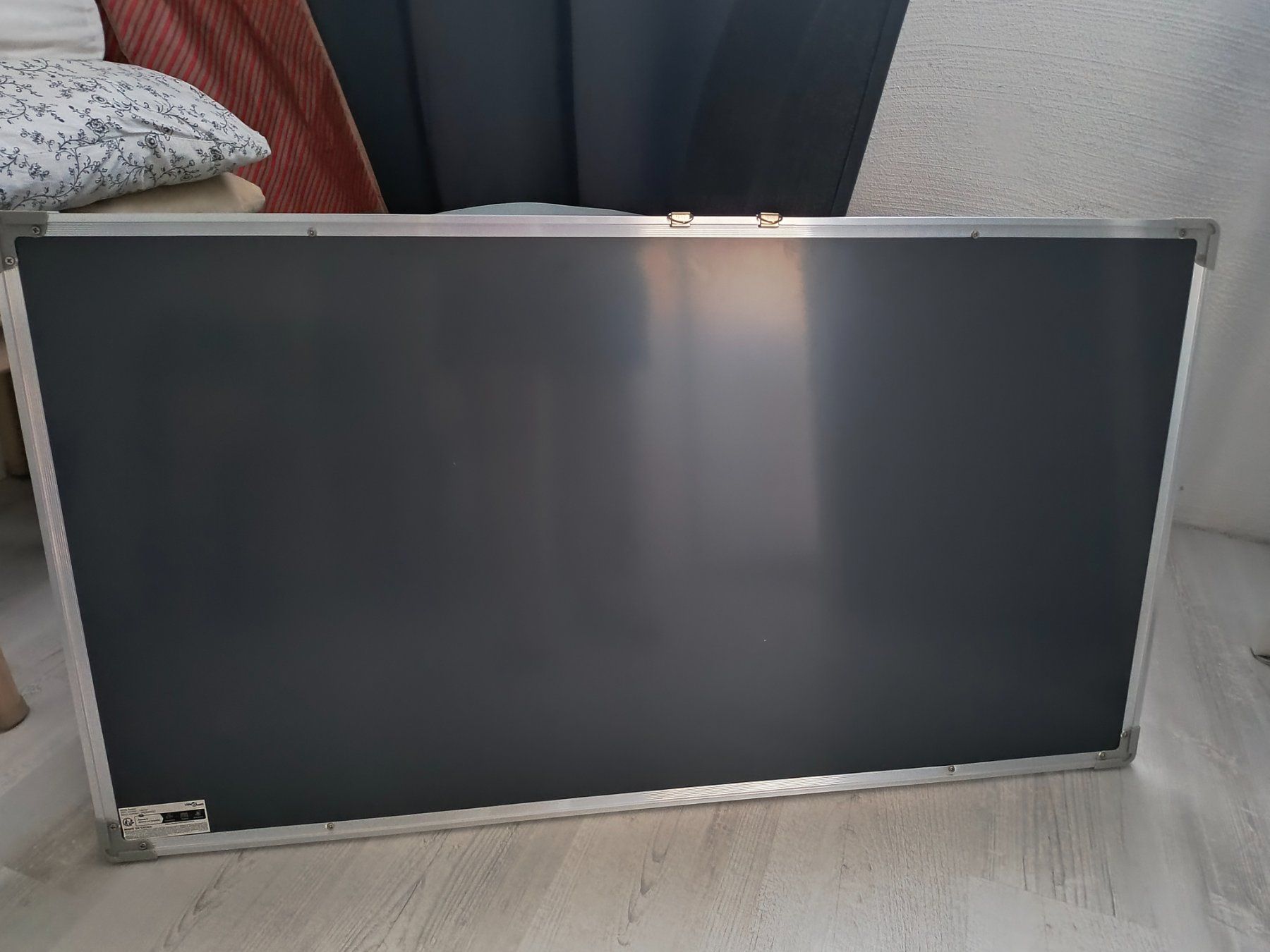 Wandtafeln: Whiteboard 60cm x 110cm magnetisch – Gebraucht aus Neuhausen am Rheinfall von VALAMA 2