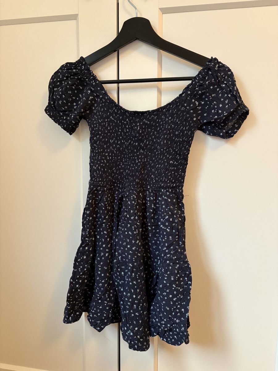 Bershka Vestiti: Bershka Kleid Blumenmuster Blau Gr. S – Usato da Luzern venduto da poe_5fml 1