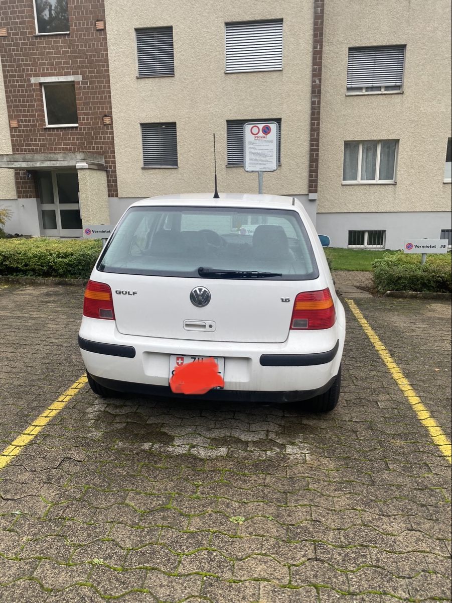 VW Autos: VW Golf Bora weiss 2002 – D'occasion à Uster par mor_r77t 4